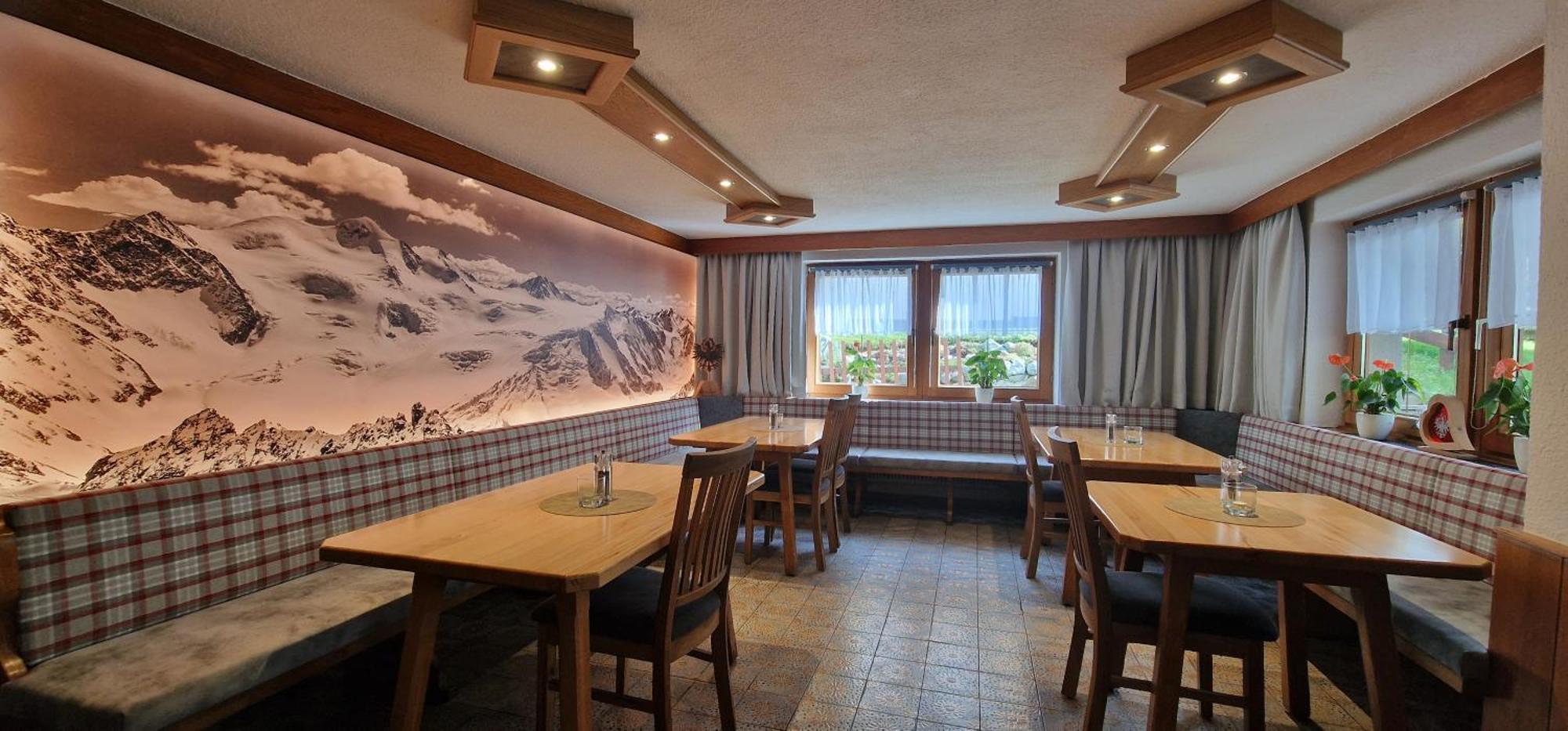 Gasthof Pension Santeler Sankt Leonhard im Pitztal Exterior foto