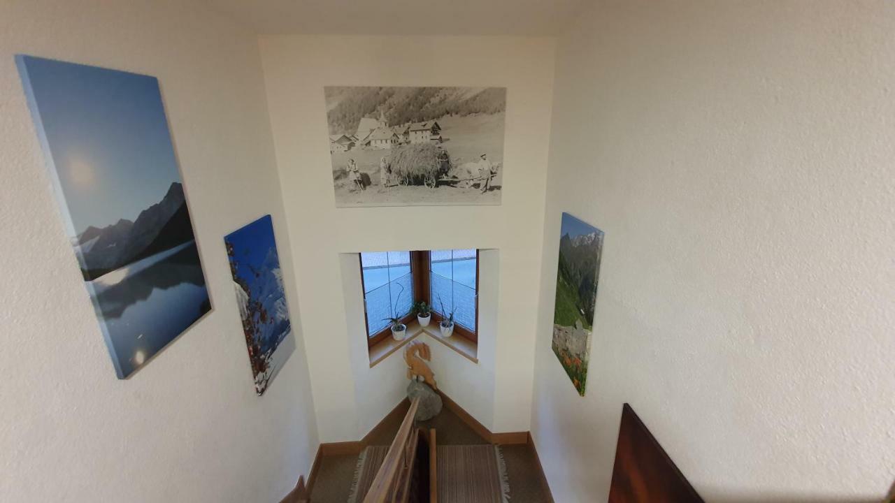 Gasthof Pension Santeler Sankt Leonhard im Pitztal Exterior foto