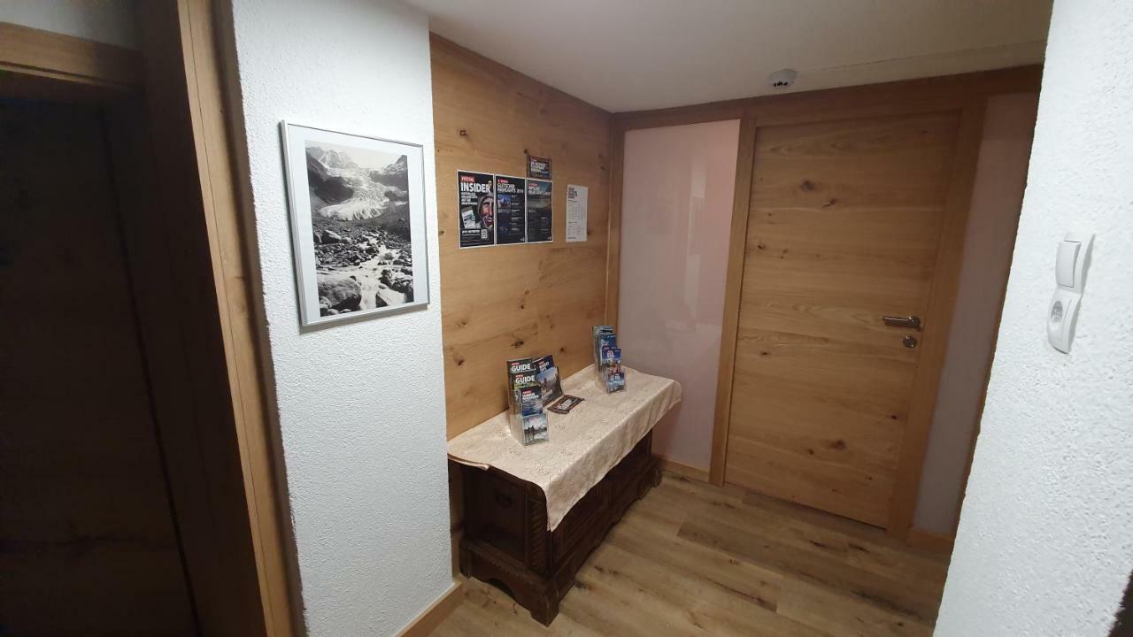 Gasthof Pension Santeler Sankt Leonhard im Pitztal Exterior foto
