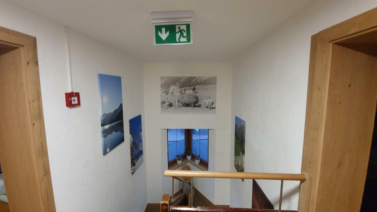Gasthof Pension Santeler Sankt Leonhard im Pitztal Exterior foto